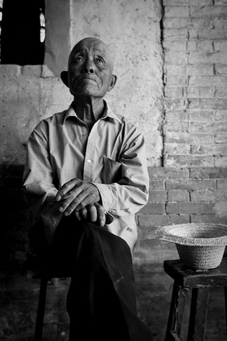 快门:1/60  光圈:F/3.2  焦距:27毫米  感光度:400