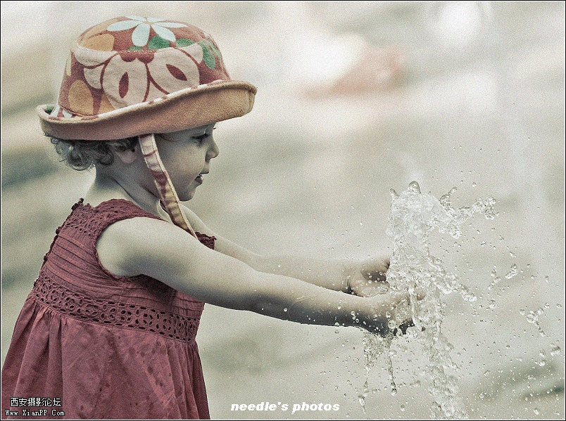 光圈: F/3.2 快门:1/1250 焦距:190 毫米 感光度:320