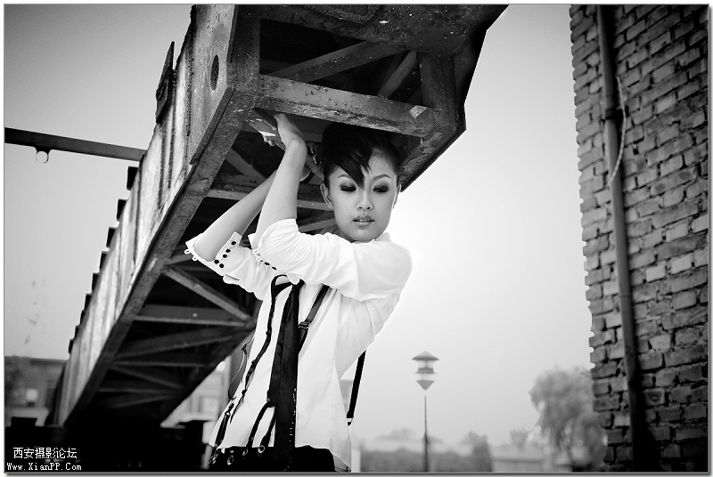 光圈: F/2.8 快门:1/320 焦距:44 毫米