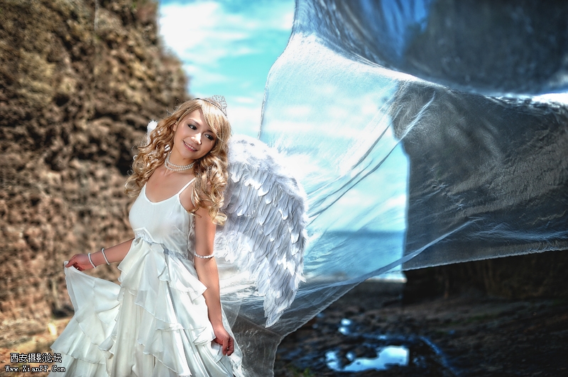 光圈: F/2.5 快门:1/8000 焦距:50 毫米 感光度:400