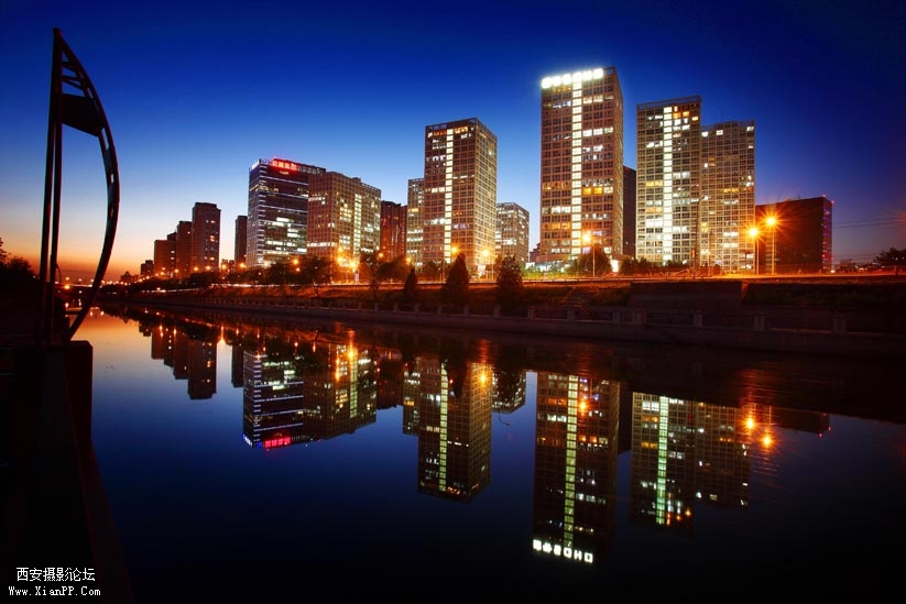 光圈: F/16.0 快门:30 焦距:18 毫米 感光度:100