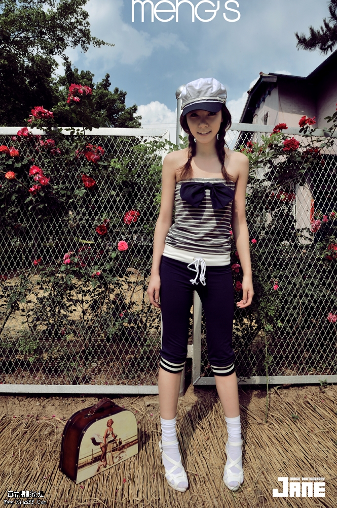 光圈: F/16.0 快门:1/125 焦距:24 毫米