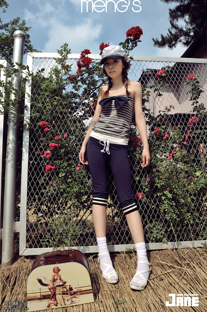 光圈: F/16.0 快门:1/125 焦距:24 毫米