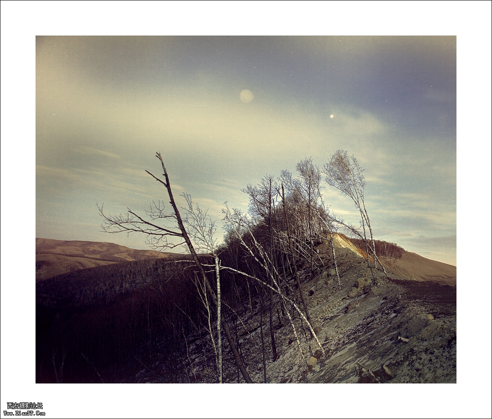 光圈: F/4.0 快门:30 焦距:28 毫米 感光度:50