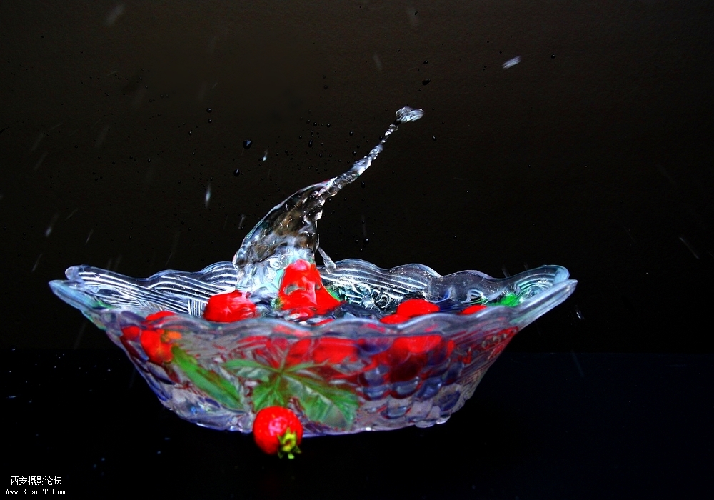 光圈: F/4.5 快门:1/100 焦距:33 毫米 感光度:400