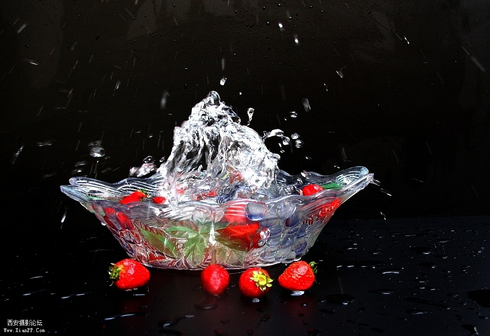 光圈: F/4.0 快门:1/100 焦距:22 毫米 感光度:400