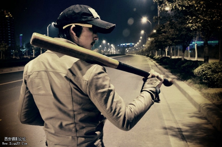 我不是一个极端的人，但是，用暴力来发泄，心情会好过一点。