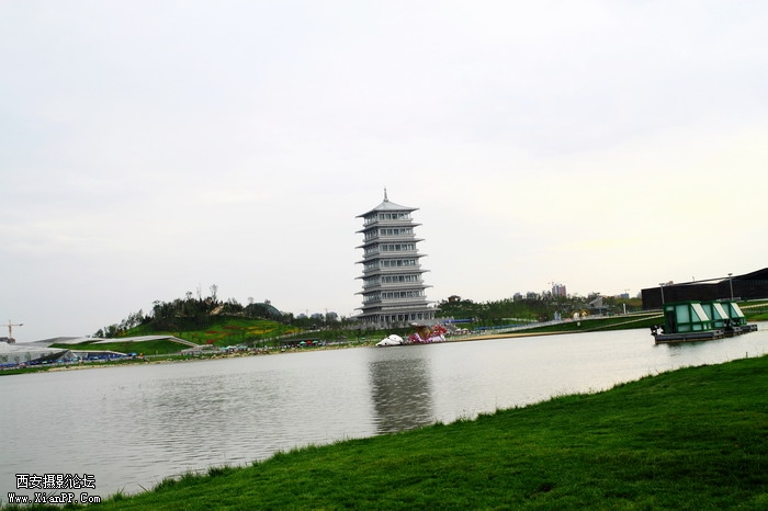 20110617世园会夜景2177_调整大小.JPG