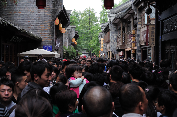 锦里的人海.jpg