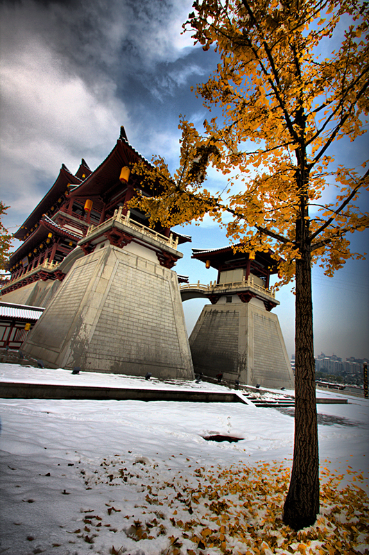 大唐芙蓉园F13.10-24镜头15毫米端。包围曝光HDR处理。