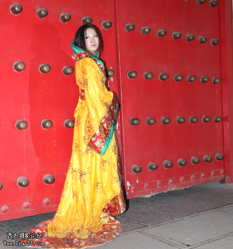 这一回首，奈何后面的那些老兄，几世修炼，尽散。虽未倾国，已然倾城