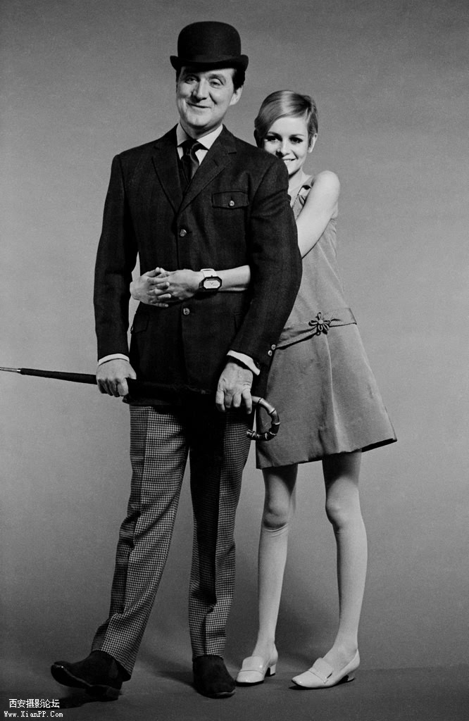Twiggy-and-Patrick-MacNee-2.jpg