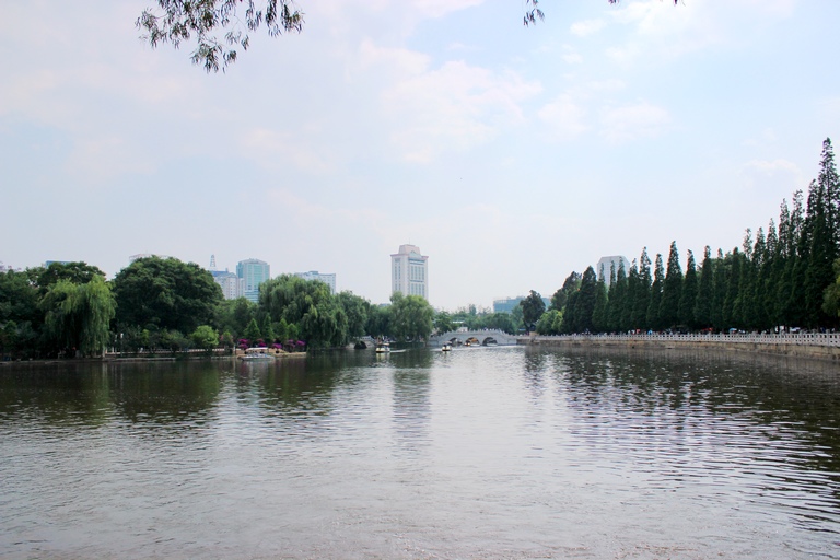 翠湖风光1.jpg
