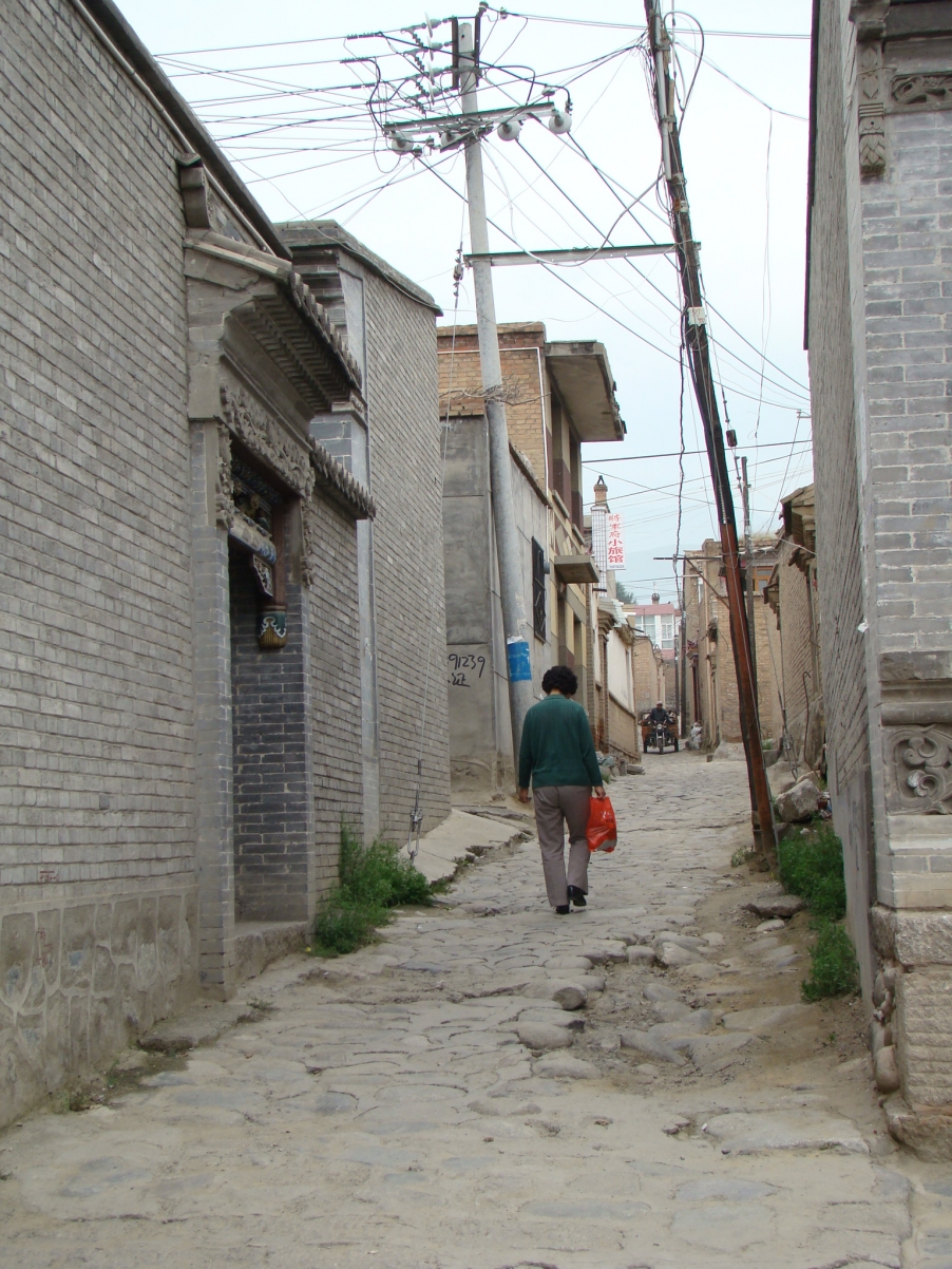 丹噶尔古城的一条小巷，我觉得带感！