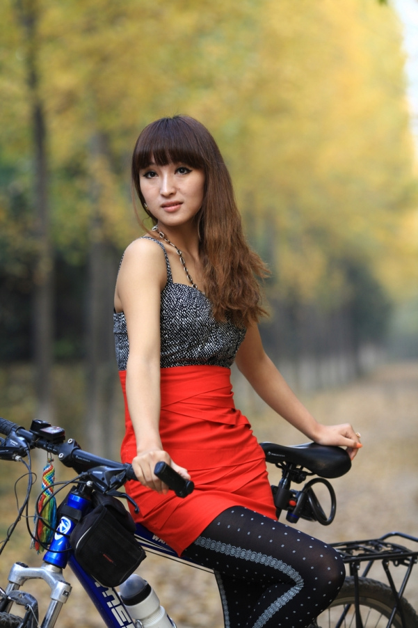 005219xhs3h3sd3ycd3gdv_旋转.jpg