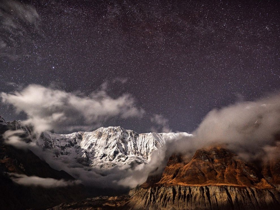 annapurna-nepal-moonlight_63699_990x742.jpg