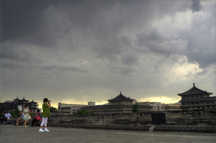 之2：黑云压城.jpg