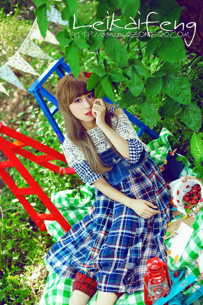 樱桃树下的女孩 (3).JPG