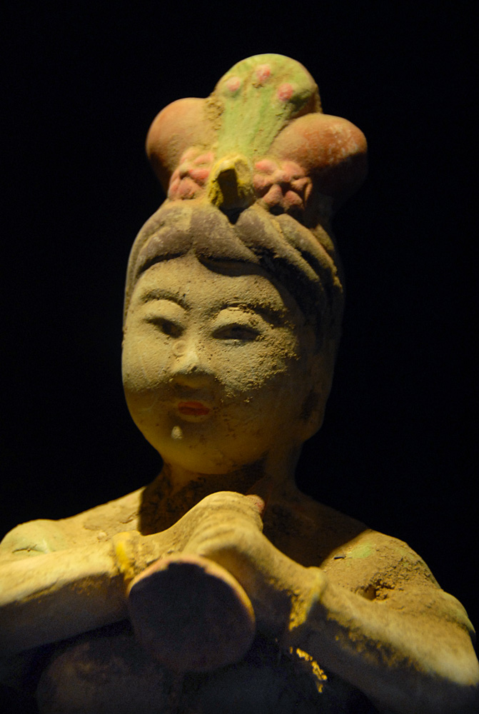 　唐彩绘陶俑 (6).jpg