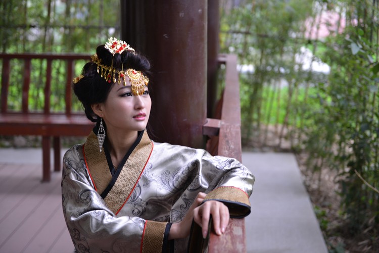 靓模汉服富贵华丽