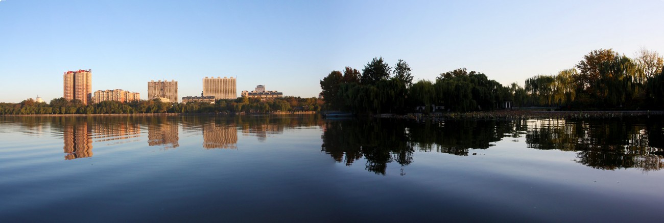 大明湖全景图18.jpg