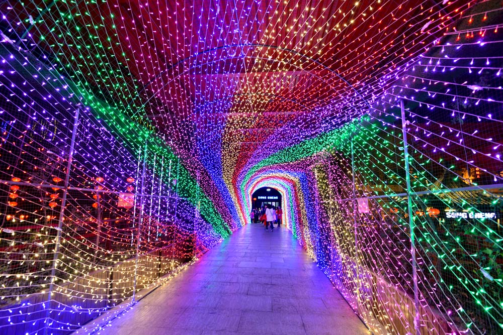 光的隧道.jpg