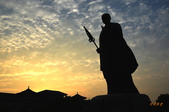 取经路漫漫. 月引回唐朝