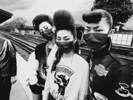 《W》九月刊时尚大片 | 摄影：Mert Alas & Marcus Piggott