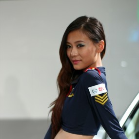 我用手动定焦观车展！