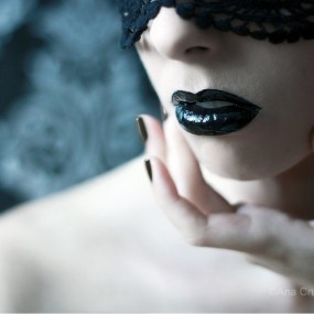 behide the mask（上）