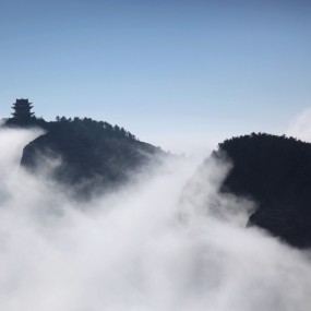 瞬时万变的峨眉山