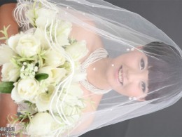 自己的婚纱照