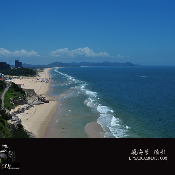 十里银滩醉游人