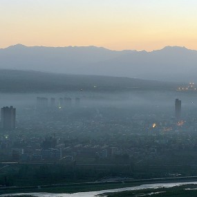 晨雾中的蓝田县城