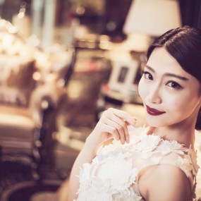 寻找封面女郎投稿Chris