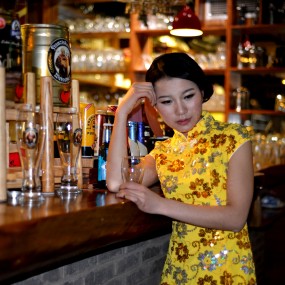 酒不醉人人自醉