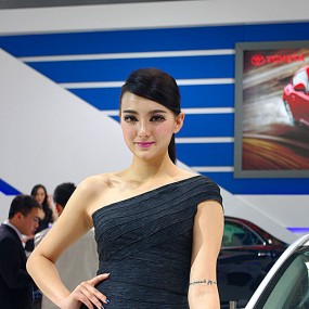 明眸美模[美女车模]