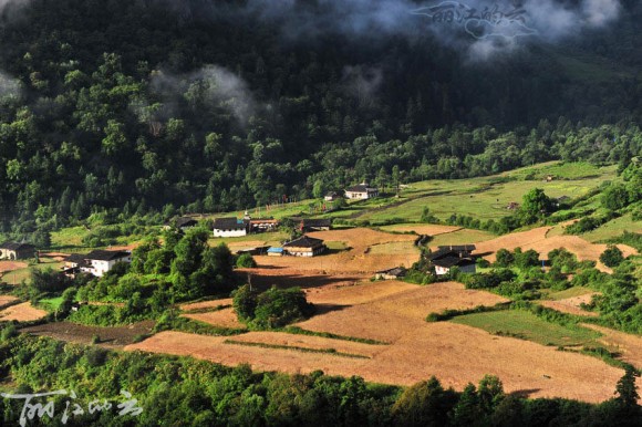 梅里雪山景色如画