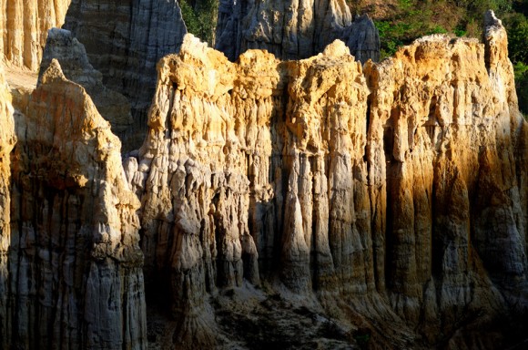 长焦拍土林——浪巴浦土林