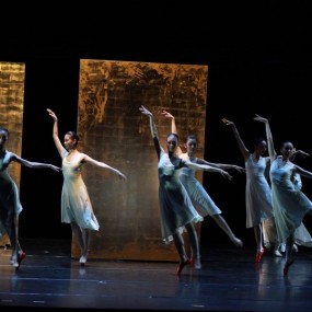 <<牡丹亭>>剧照-3