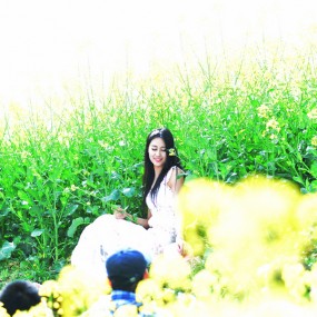 汉中油菜花之一：高调与侧逆光运用