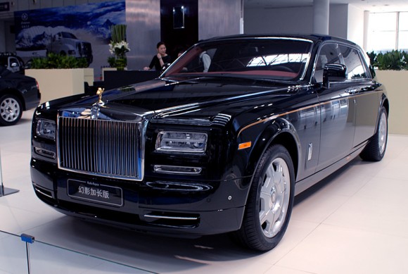 6.8曲江车展A馆看豪车拍靓模