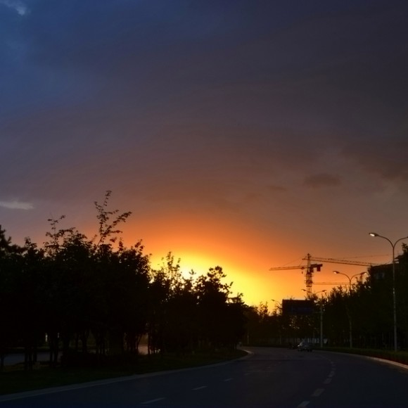 遥望虹桥映苍穹