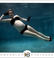 唯美孕妇水下摄影