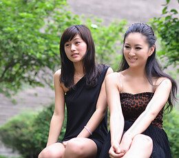 城墙根的美女（一）。万像更新2012.5.6