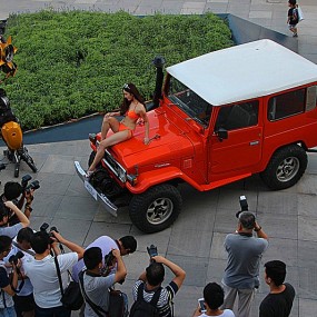 女神靓车汇聚欧亚国际