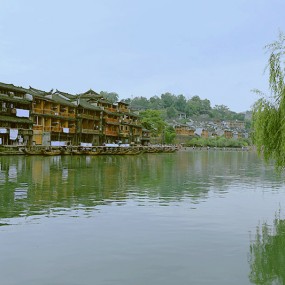 凤凰古城，风光宜人