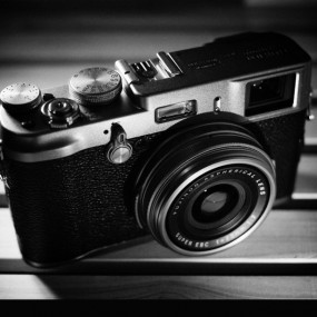 FUJIFILM X100 黑白版