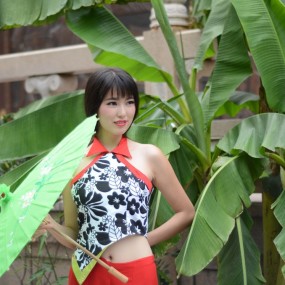 【似是故人来】靓妹有颗小虎牙