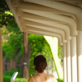 好朋友阿允—— 一个人的婚纱